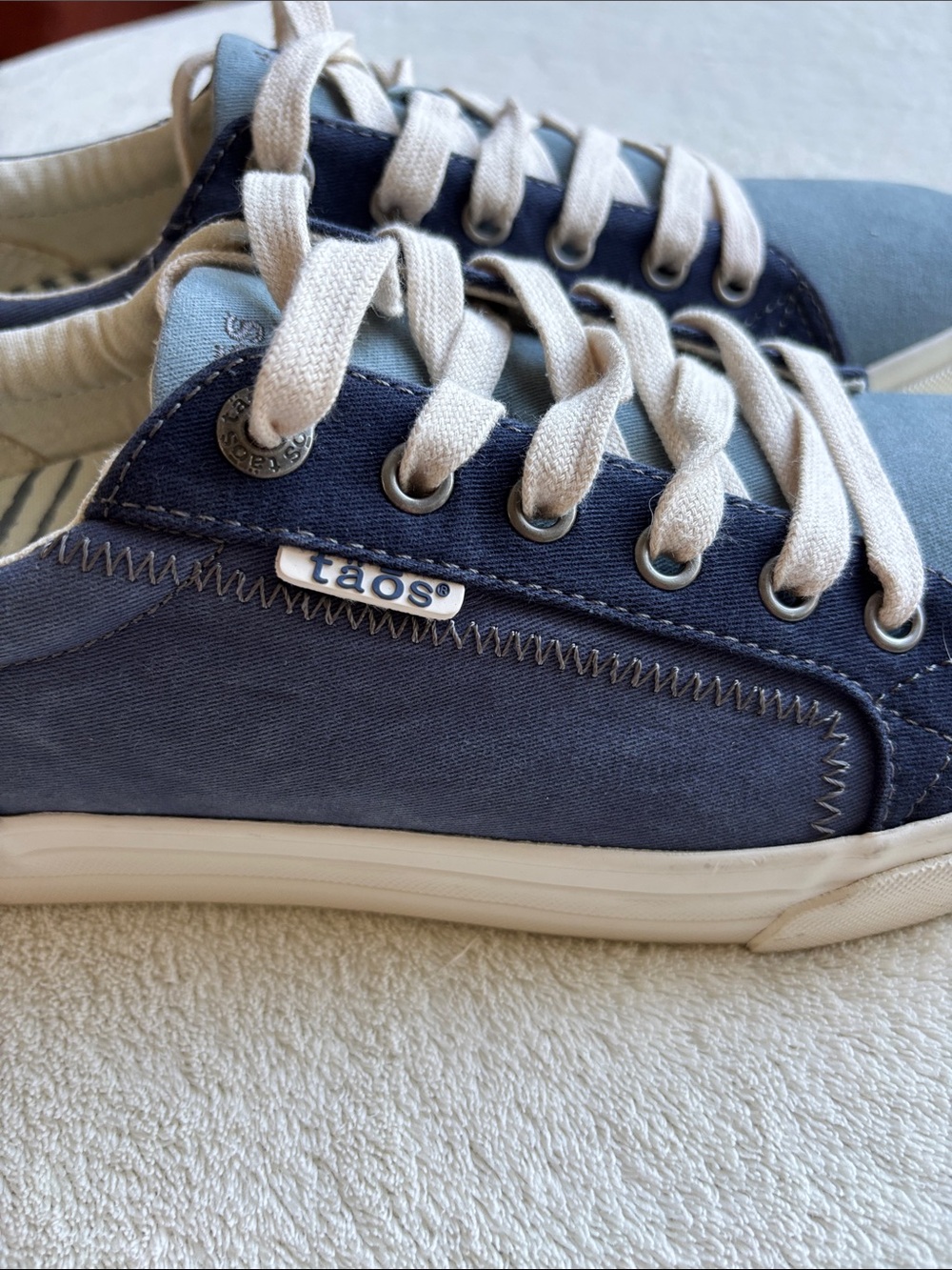 Taos Plim Soul Canvas Sneakers 9.5 Blue Lace Up Comfort Shoes arch support - Picture 4 of 8